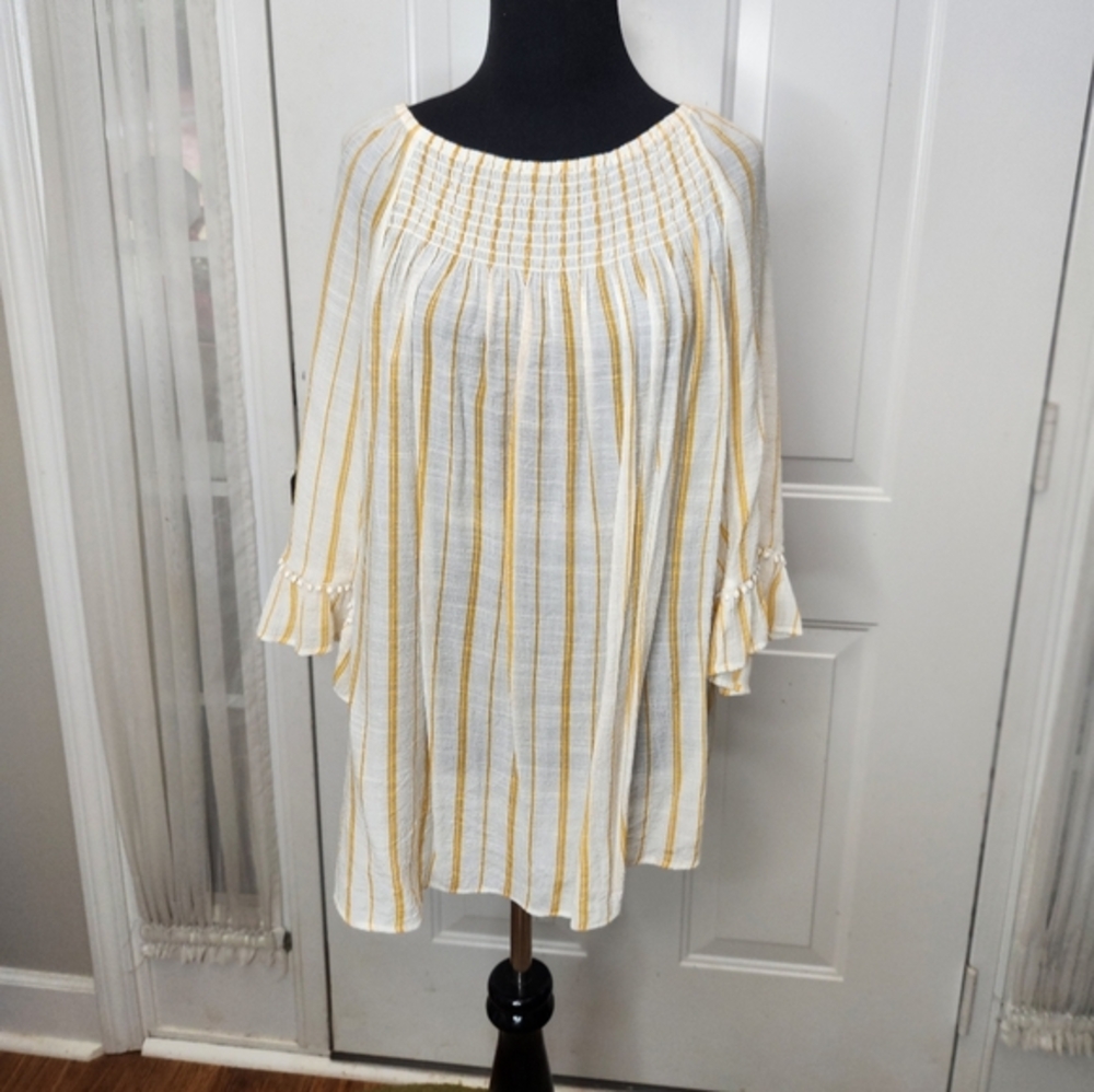 New Dimensions‎ Smocked Top Size Large